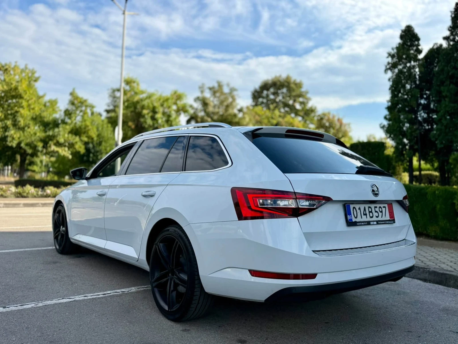 Skoda Superb 4x4 L&K 190kc, снимка 4 - Автомобили и джипове - 56589670