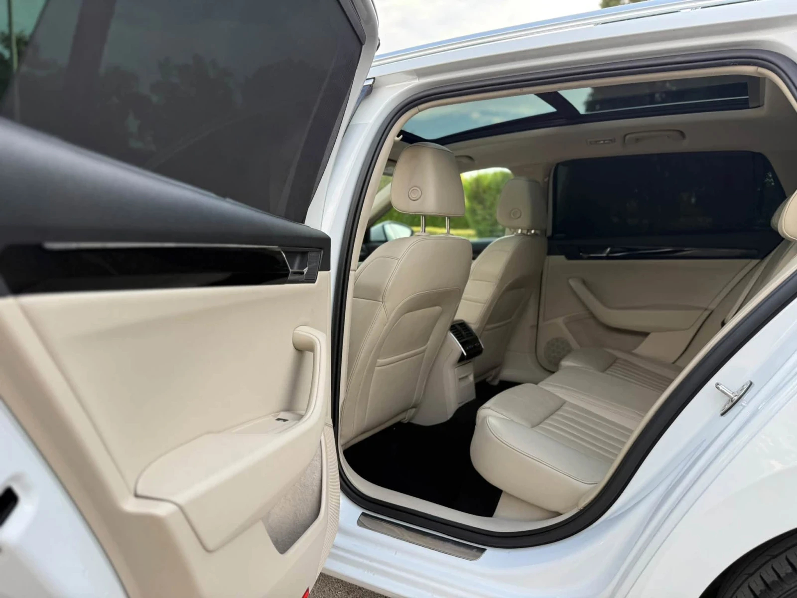 Skoda Superb 4x4 L&K 190kc, снимка 11 - Автомобили и джипове - 56589670