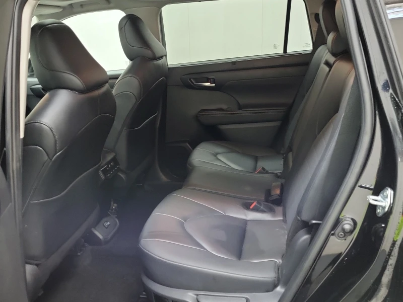 Toyota Highlander HYBRID XLE * * CARFAX * * АВТО КРЕДИТ * * , снимка 12 - Автомобили и джипове - 53282799