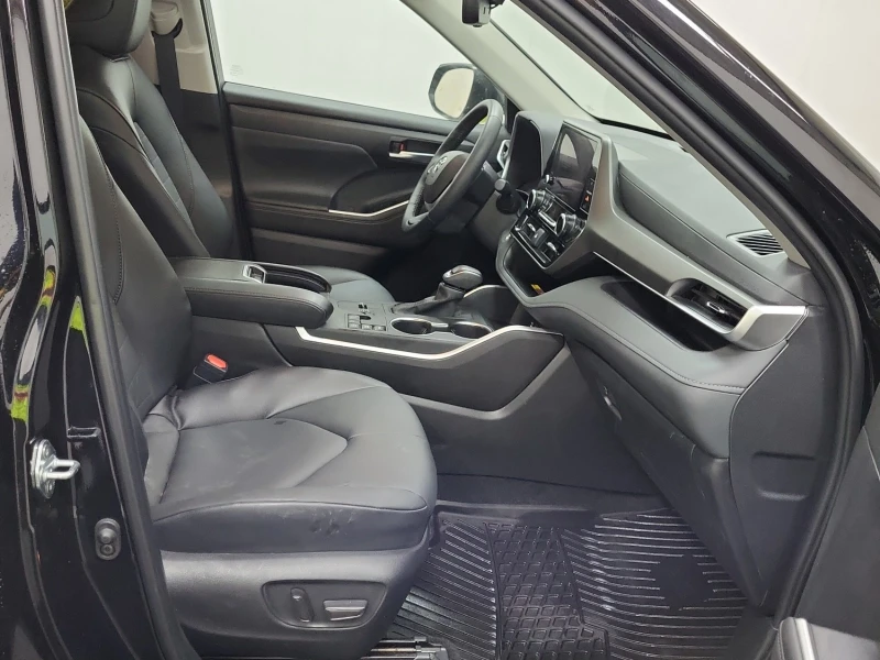 Toyota Highlander HYBRID XLE * * CARFAX * * АВТО КРЕДИТ * * , снимка 11 - Автомобили и джипове - 53282799