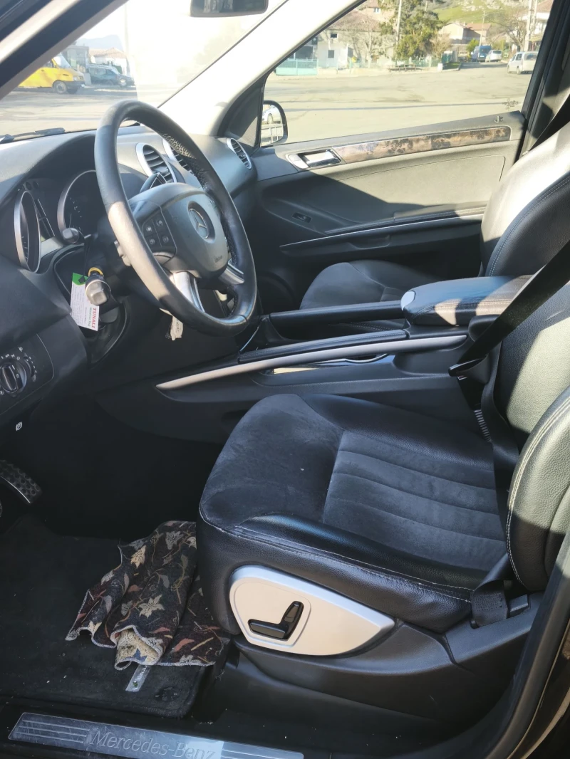 Mercedes-Benz ML 320, снимка 9 - Автомобили и джипове - 53374649