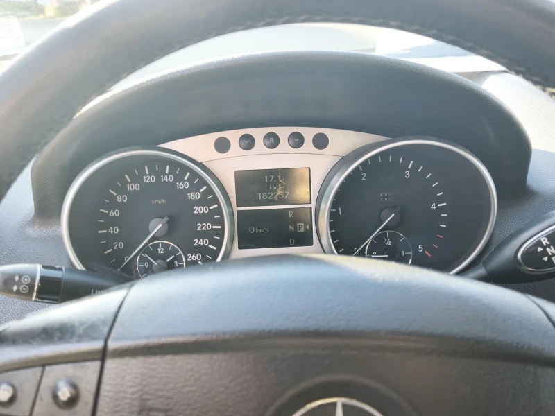 Mercedes-Benz ML 320, снимка 2 - Автомобили и джипове - 53374649