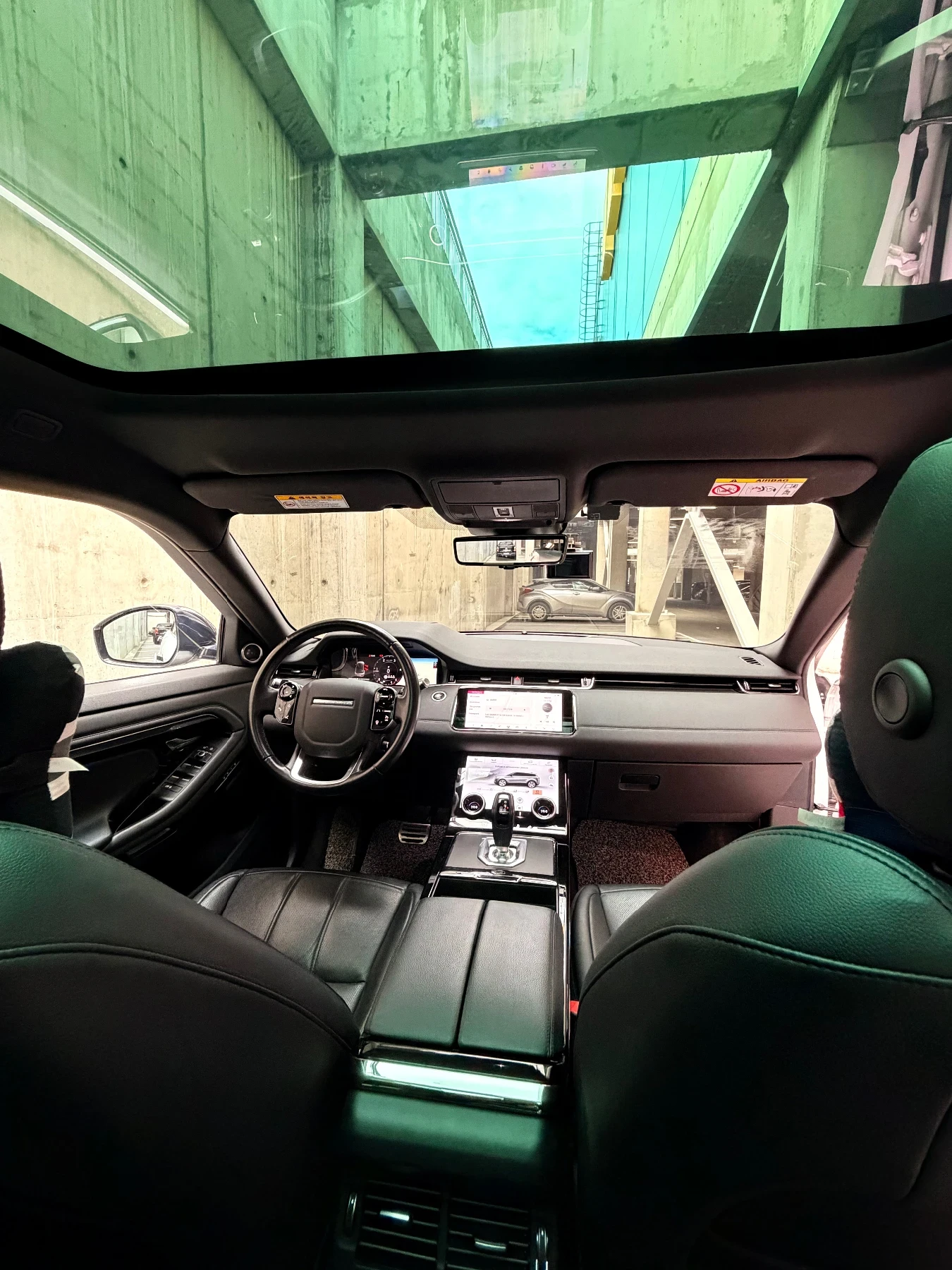 Land Rover Range Rover Evoque  R-Dynamic MHEV Hybrid  - изображение 9