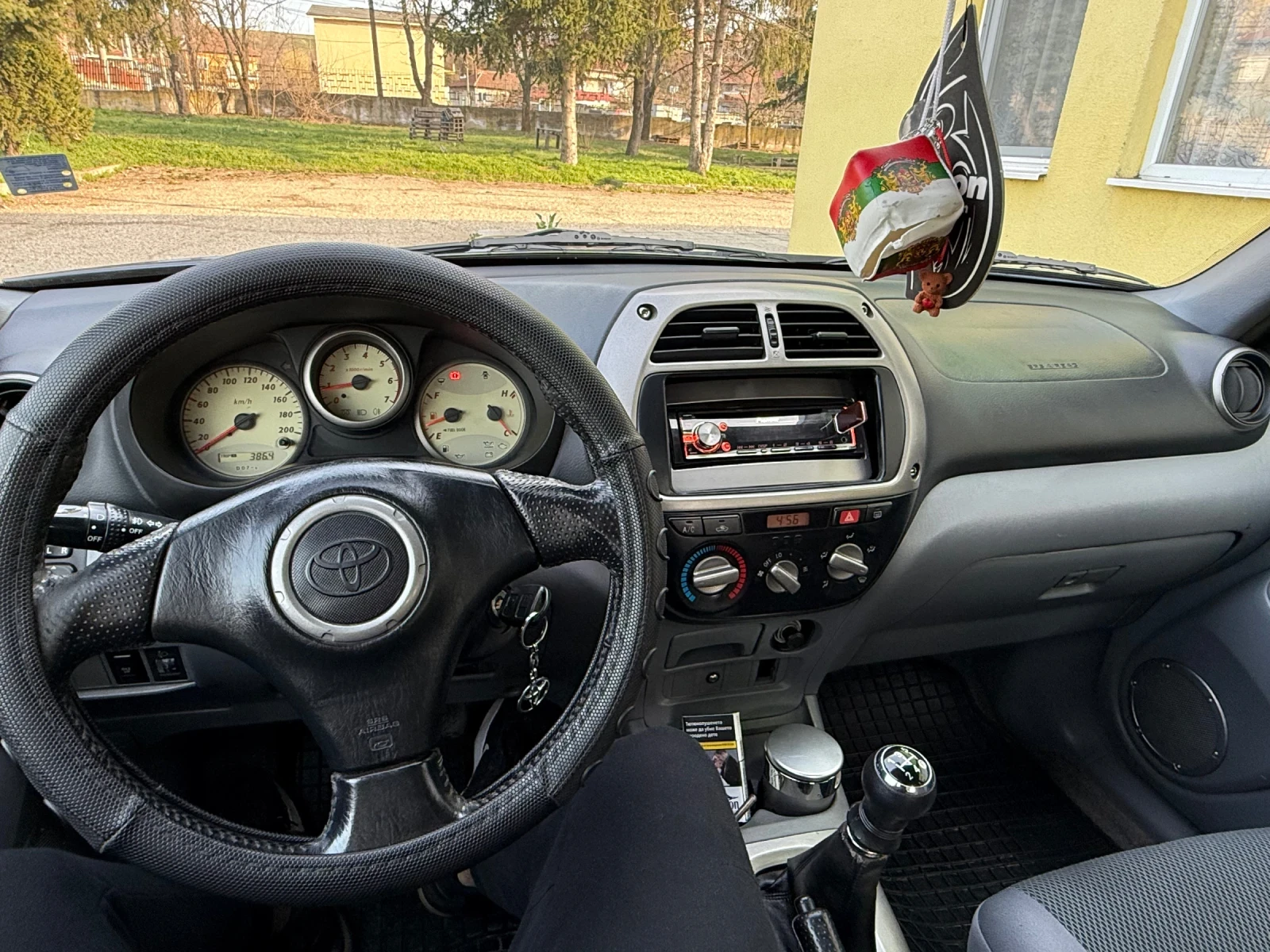 Toyota Rav4, снимка 11 - Автомобили и джипове - 53989222