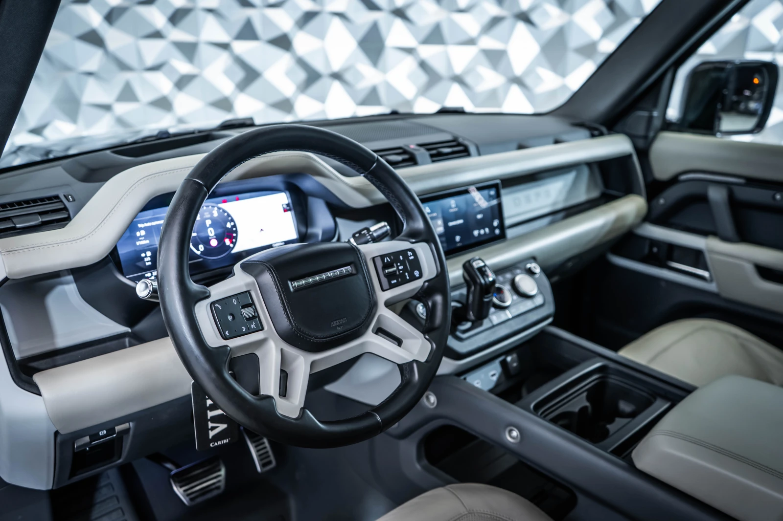 Land Rover Defender D250 HSE 7seats* Meridian, снимка 8 - Автомобили и джипове - 54069610