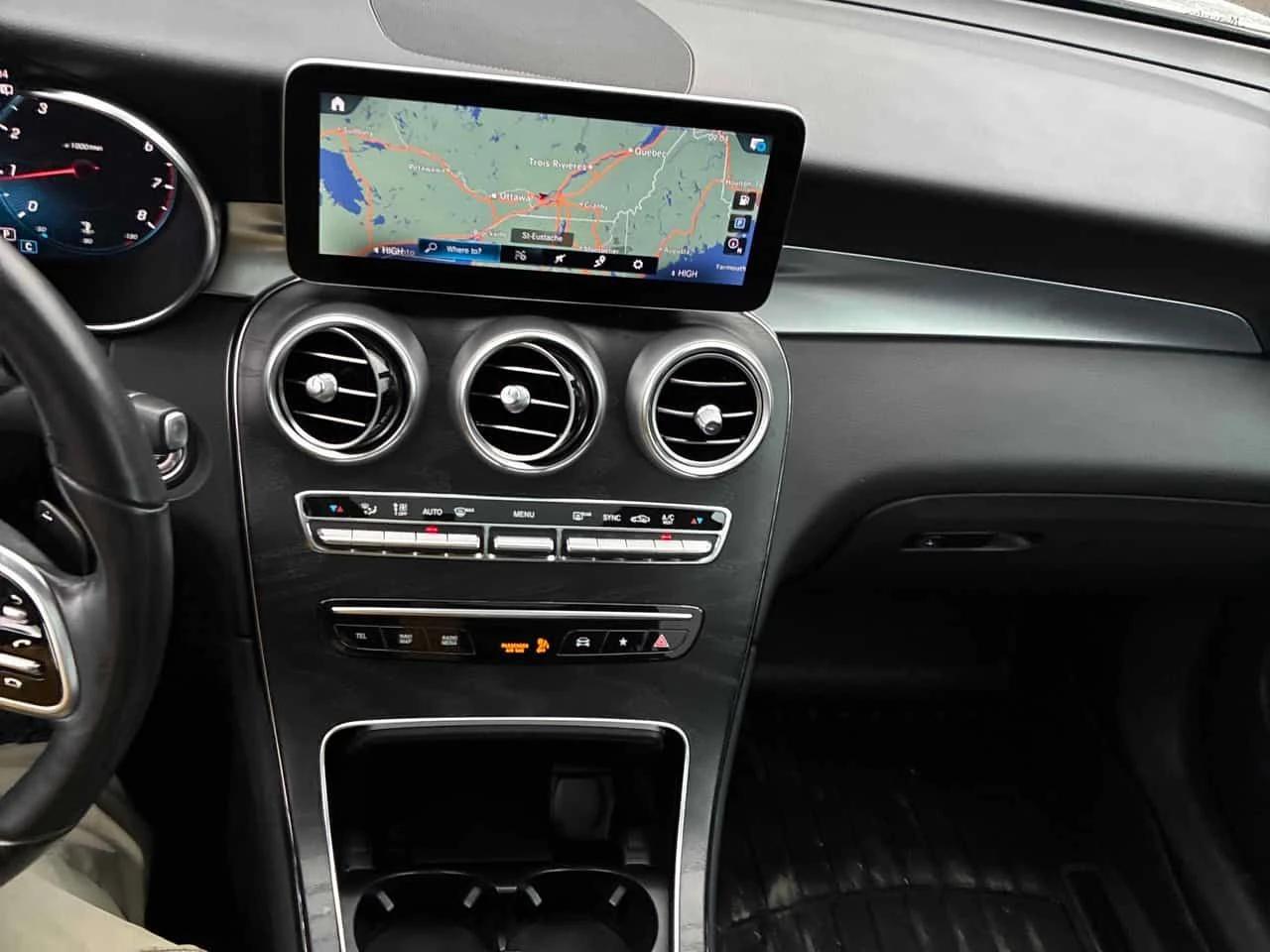 Mercedes-Benz GLC 300 2 КЛЮЧА * ПОДГРЕВИ * ПАНО * KEYLESS * CARFAX, снимка 9 - Автомобили и джипове - 54208957