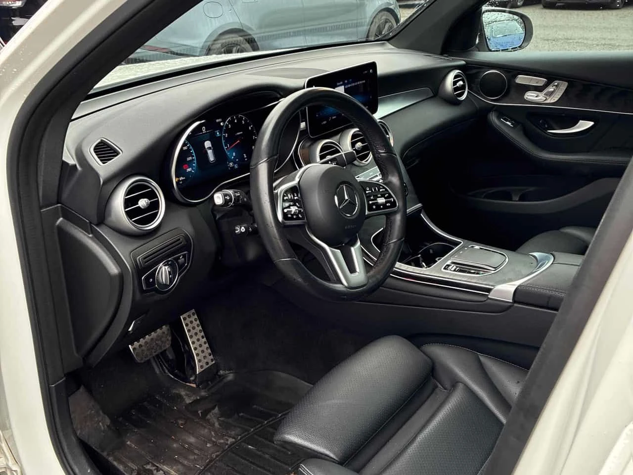 Mercedes-Benz GLC 300 2 КЛЮЧА * ПОДГРЕВИ * ПАНО * KEYLESS * CARFAX, снимка 5 - Автомобили и джипове - 54208957