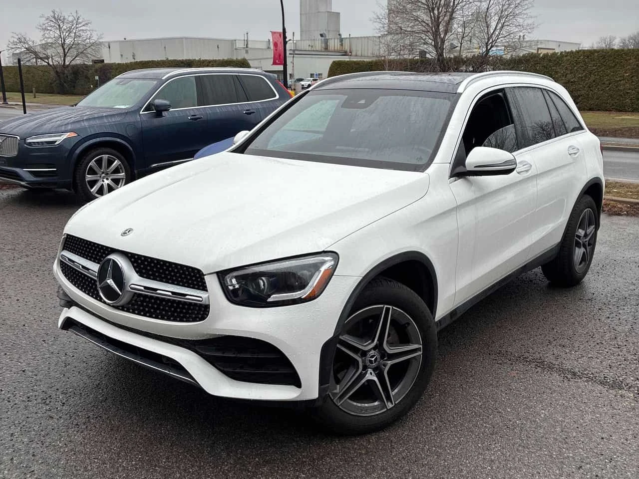 Mercedes-Benz GLC 300 2 КЛЮЧА * ПОДГРЕВИ * ПАНО * KEYLESS * CARFAX