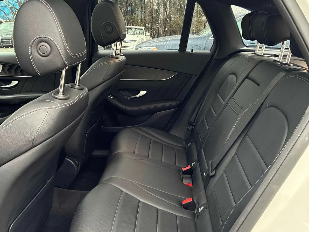 Mercedes-Benz GLC 300 2 КЛЮЧА * ПОДГРЕВИ * ПАНО * KEYLESS * CARFAX, снимка 17 - Автомобили и джипове - 54208957