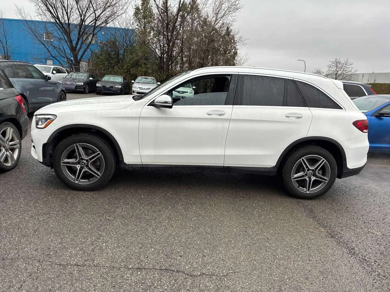 Mercedes-Benz GLC 300 2 КЛЮЧА * ПОДГРЕВИ * ПАНО * KEYLESS * CARFAX, снимка 2 - Автомобили и джипове - 54208957