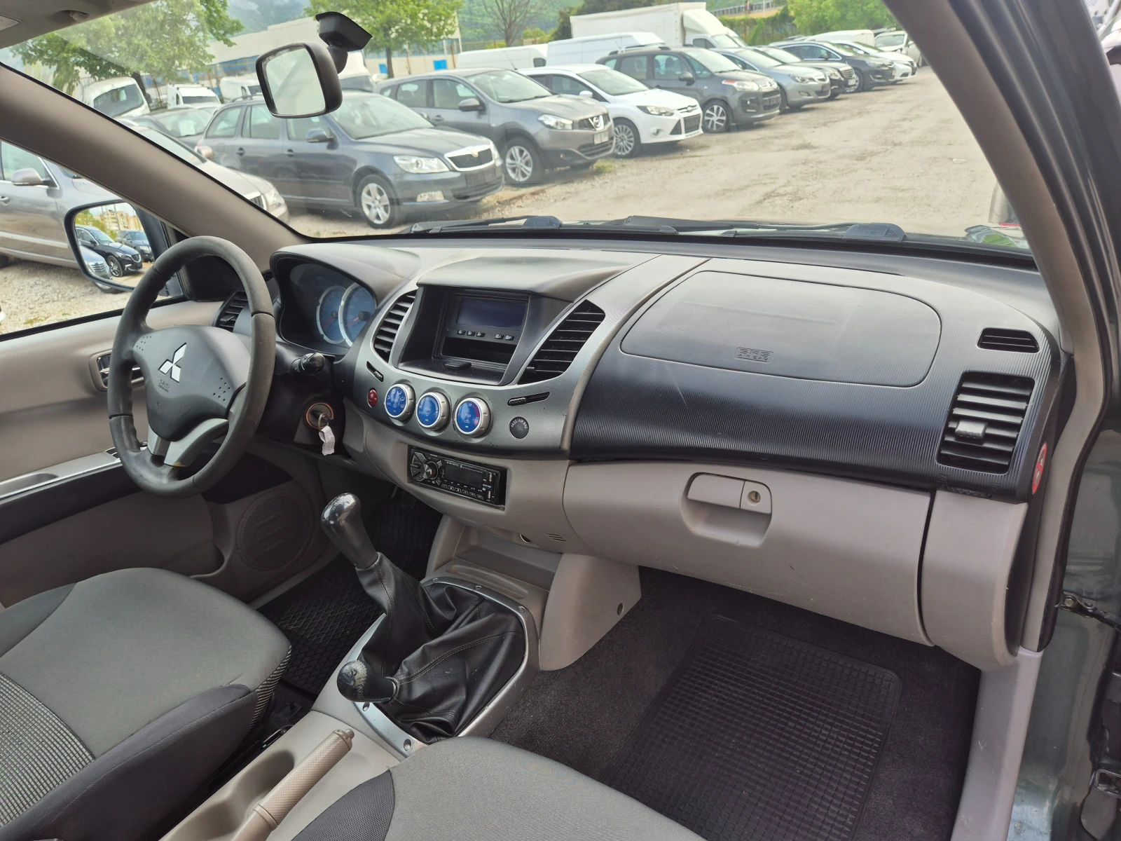 Mitsubishi L200 2.5TDI KLIMA ITSALY, снимка 13 - Автомобили и джипове - 54383082