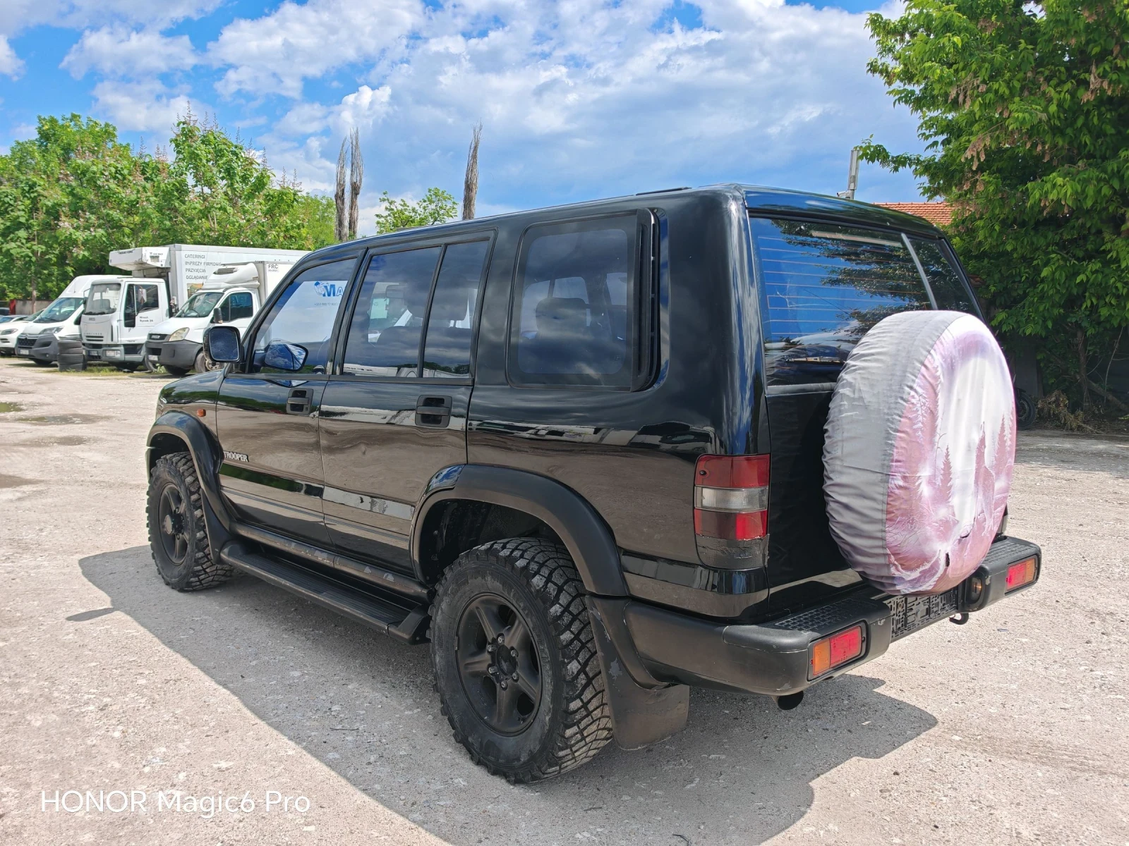 Isuzu Trooper 3.0 D, 160к.с., БЕЗ РЪЖДА, УНИКАТ, снимка 5 - Автомобили и джипове - 54668546