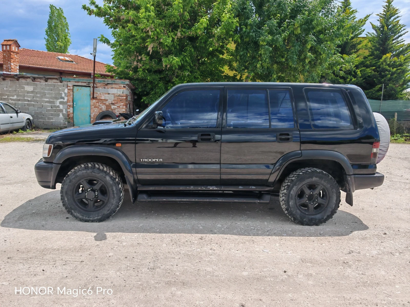 Isuzu Trooper 3.0 D, 160к.с., БЕЗ РЪЖДА, УНИКАТ, снимка 4 - Автомобили и джипове - 54668546