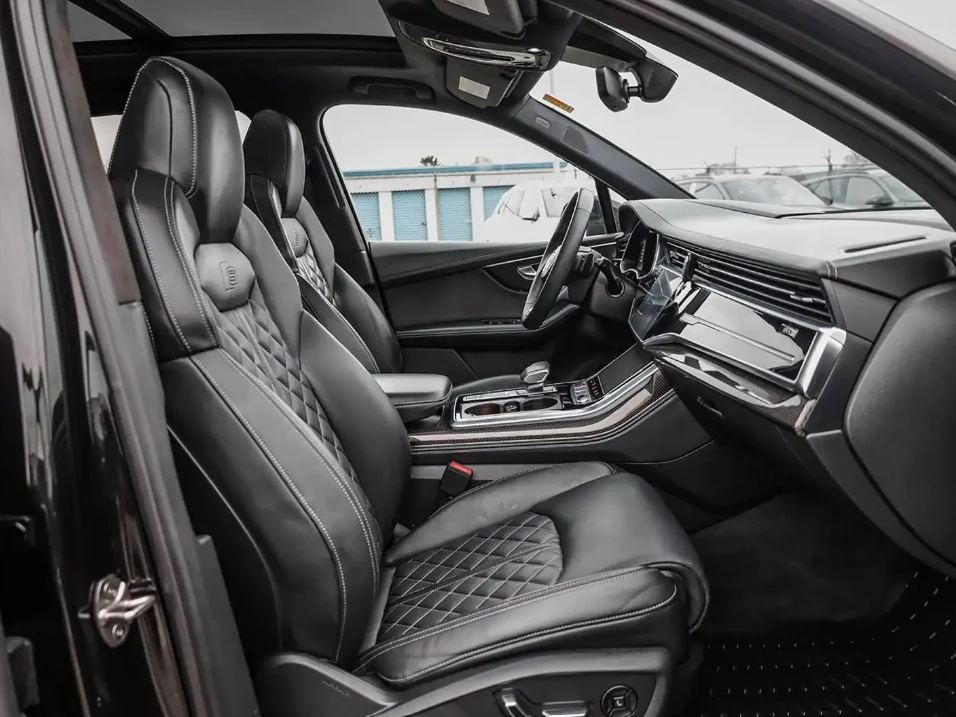 Audi SQ7 * Dynamic Pack* Massage* Обдух* Pano* 360* B&O* HU, снимка 11 - Автомобили и джипове - 55409003