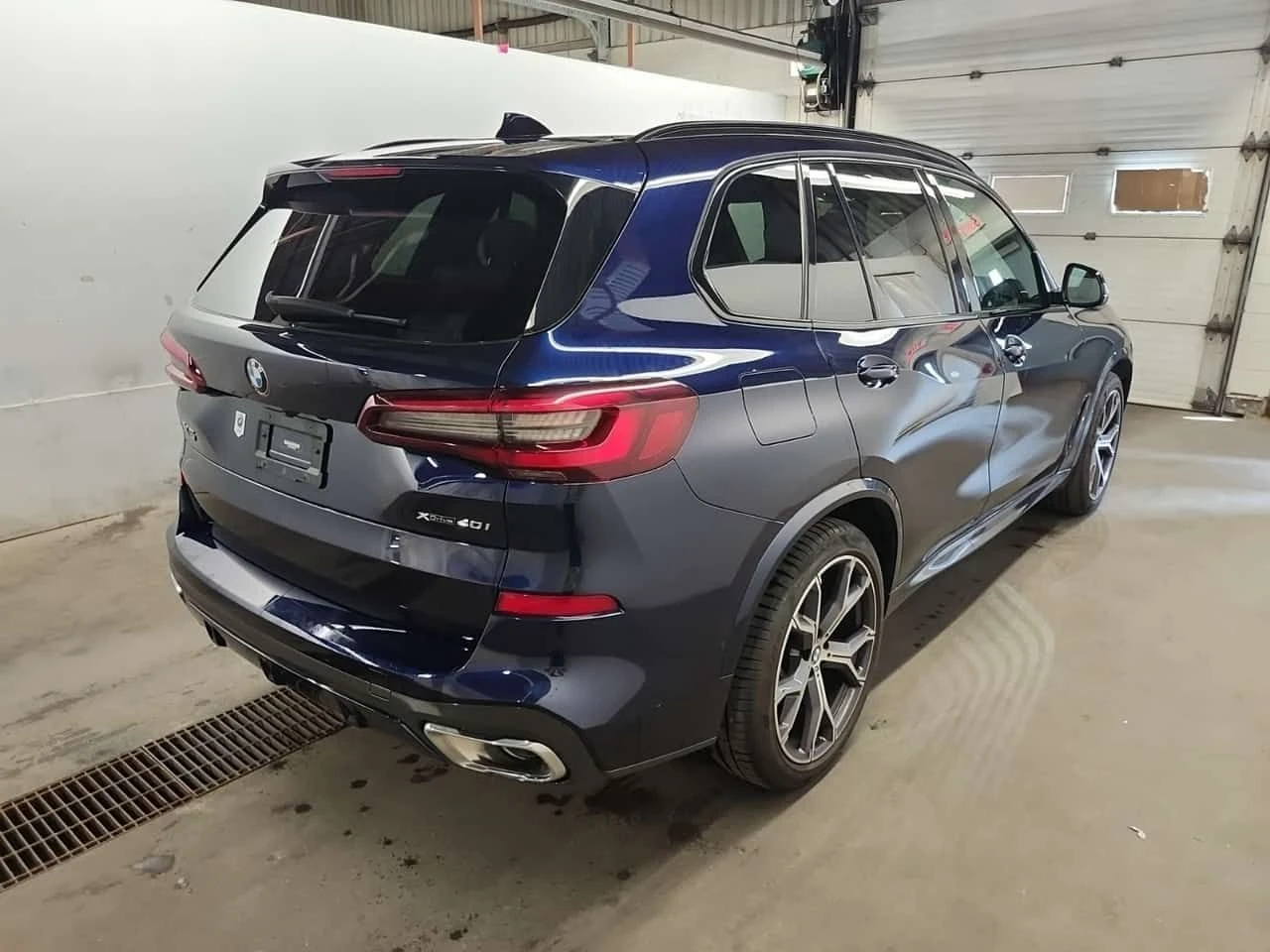 BMW X5 * XDRIVE40I * CARFAX * БЕЗ ПЪРВОНАЧАЛНА ВНОСКА, снимка 3 - Автомобили и джипове - 55423472