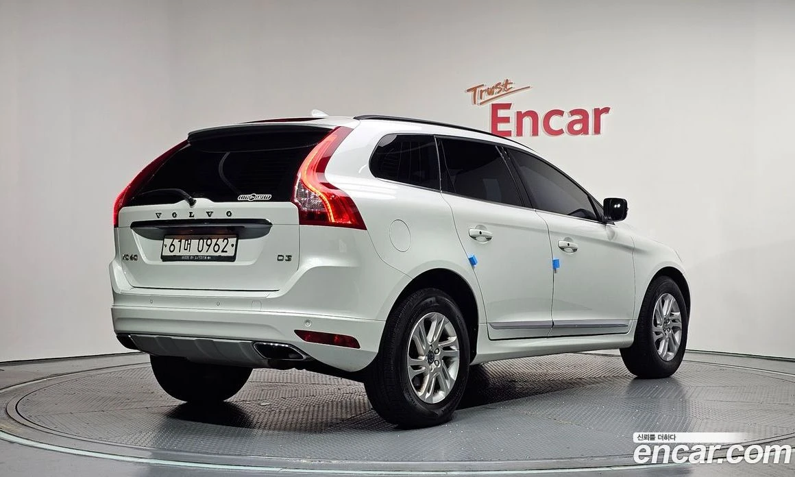 Volvo XC60 D3 1st, снимка 2 - Автомобили и джипове - 56123239