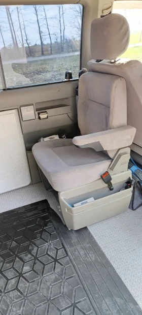 Обява за продажба на VW T4 Multivan 2.5 TDI 102к.с. ~13 500 лв. - изображение 9