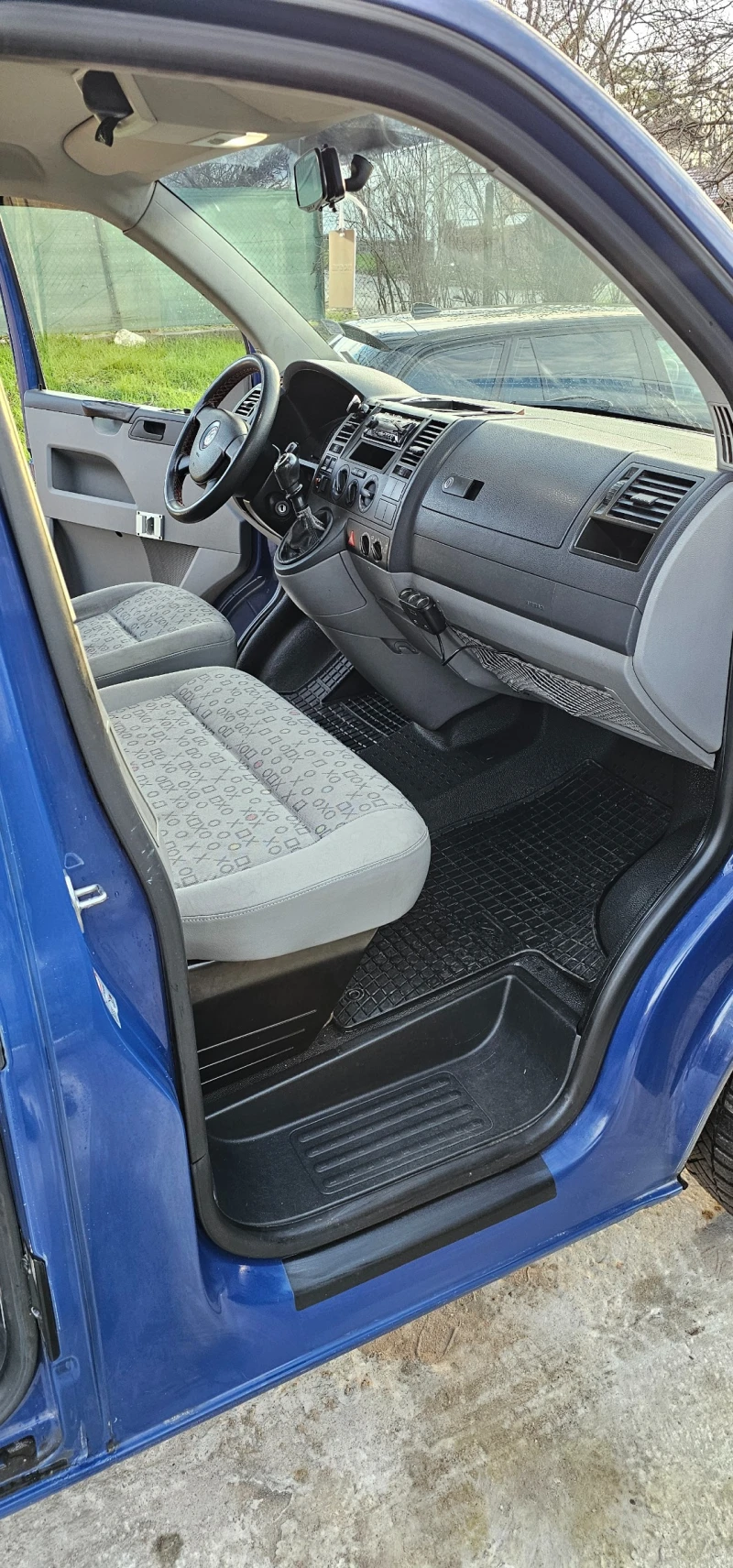 VW Caravelle, снимка 7 - Бусове и автобуси - 52938272