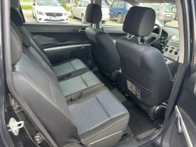 Toyota Corolla verso, снимка 13