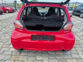 Toyota Aygo 5 врати КЛИМАТИК 2 КОМПЛЕКТА ГУМИ С ДЖАНТИ, снимка 10
