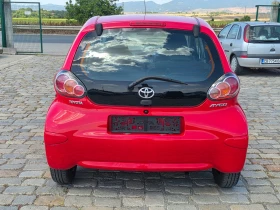 Toyota Aygo 5 врати КЛИМАТИК 2 КОМПЛЕКТА ГУМИ С ДЖАНТИ, снимка 7