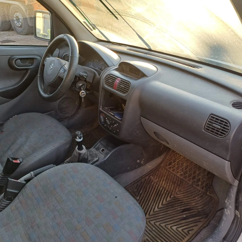 Opel Combo, снимка 6 - Автомобили и джипове - 48035755