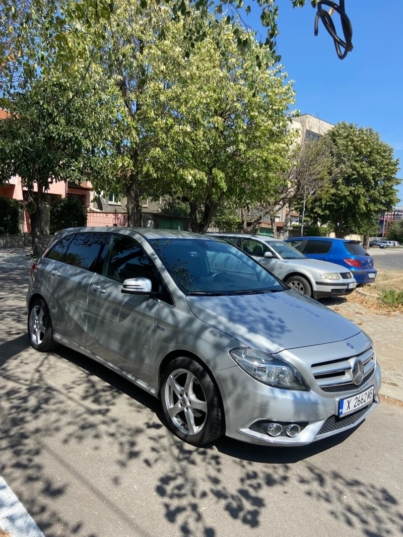 Mercedes-Benz B 180, снимка 3 - Автомобили и джипове - 48337757