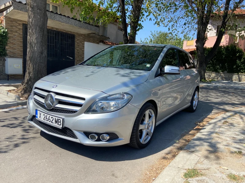 Mercedes-Benz B 180, снимка 1 - Автомобили и джипове - 48337757