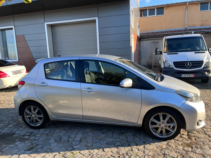 Toyota Yaris 1.3 Gaz, снимка 4 - Автомобили и джипове - 48529757