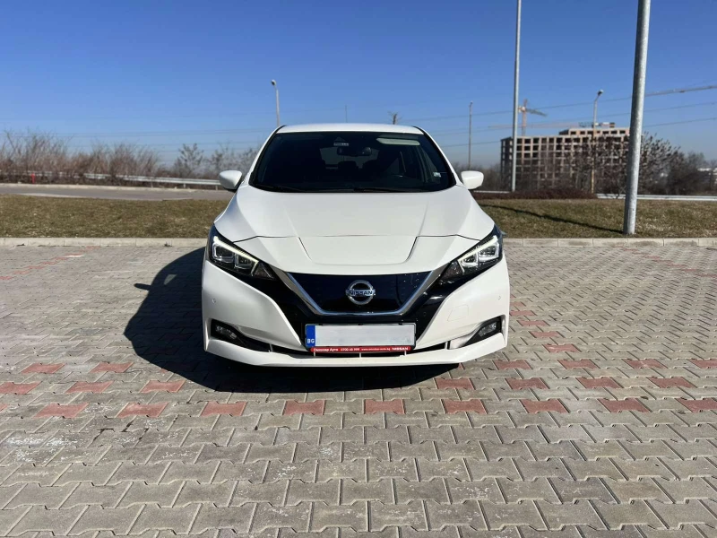 Nissan Leaf , снимка 8 - Автомобили и джипове - 49370879