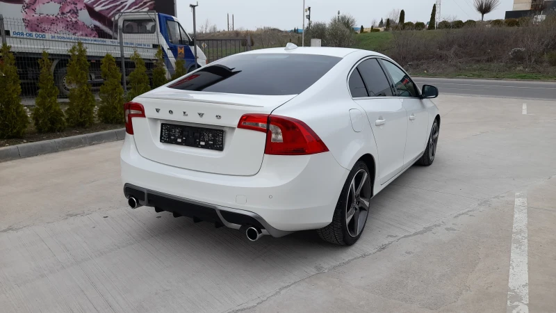 Volvo S60 2.0i - R DESIGN, снимка 4 - Автомобили и джипове - 49509028