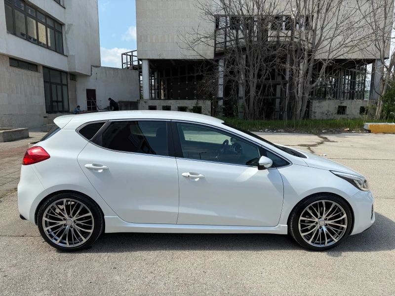 Kia Ceed GT / SWISS, снимка 5 - Автомобили и джипове - 50046455