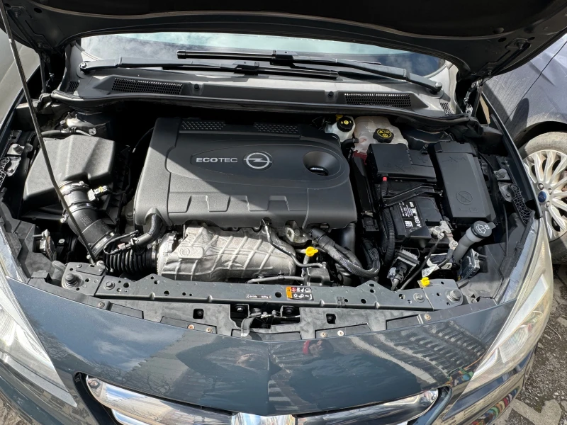 Opel Astra 2, 0 CDTI, снимка 16 - Автомобили и джипове - 52499932