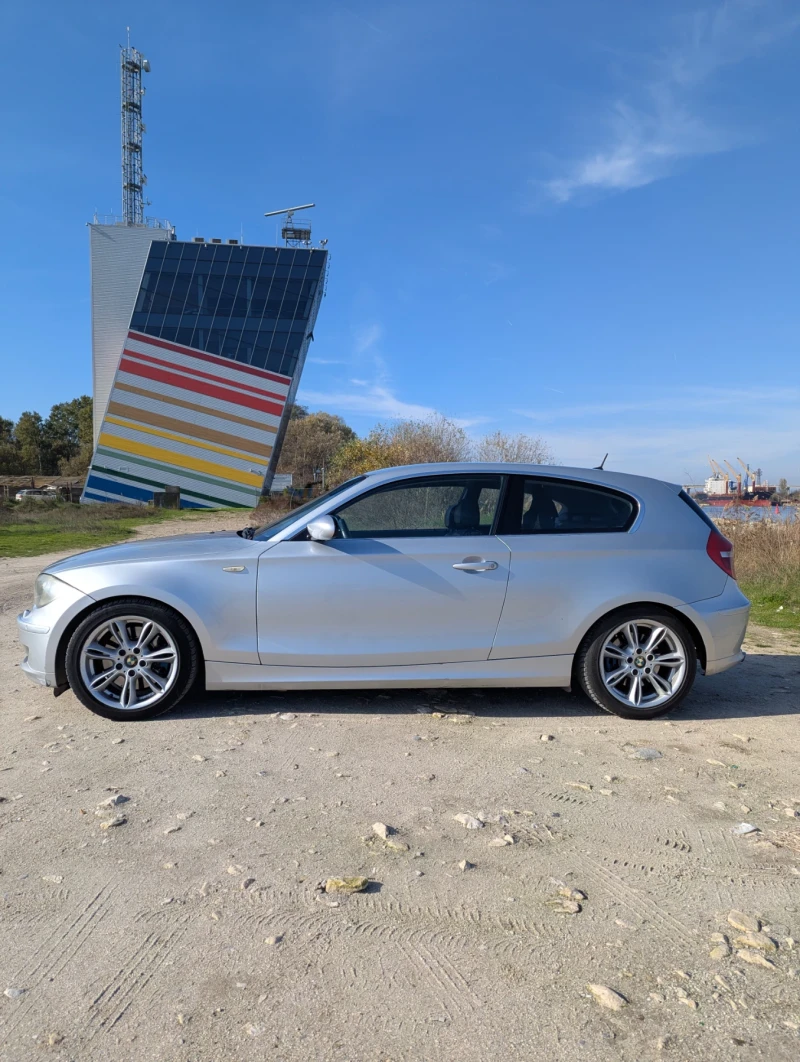 BMW 123 Facelift E87, снимка 4 - Автомобили и джипове - 52100707