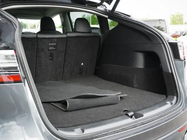 Tesla Model Y Long Range 4x4, снимка 8 - Автомобили и джипове - 54402203
