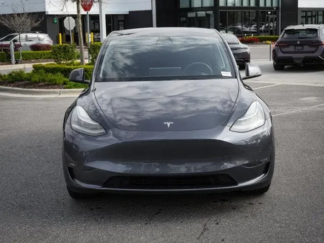 Tesla Model Y Long Range 4x4