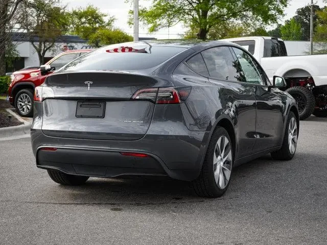 Tesla Model Y Long Range 4x4, снимка 4 - Автомобили и джипове - 54402203