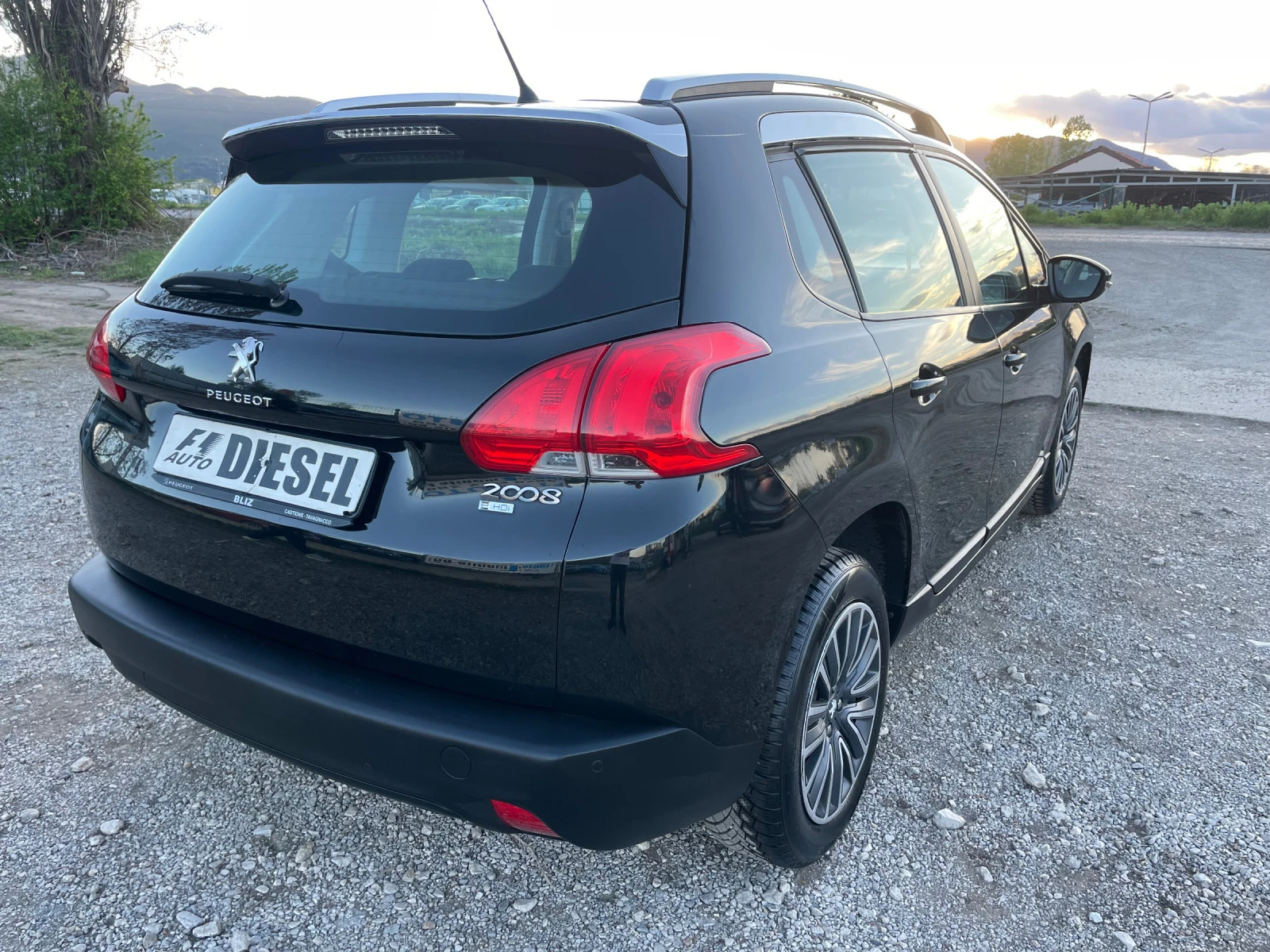 Peugeot 2008 1.6HDI-ITALIA - изображение 8