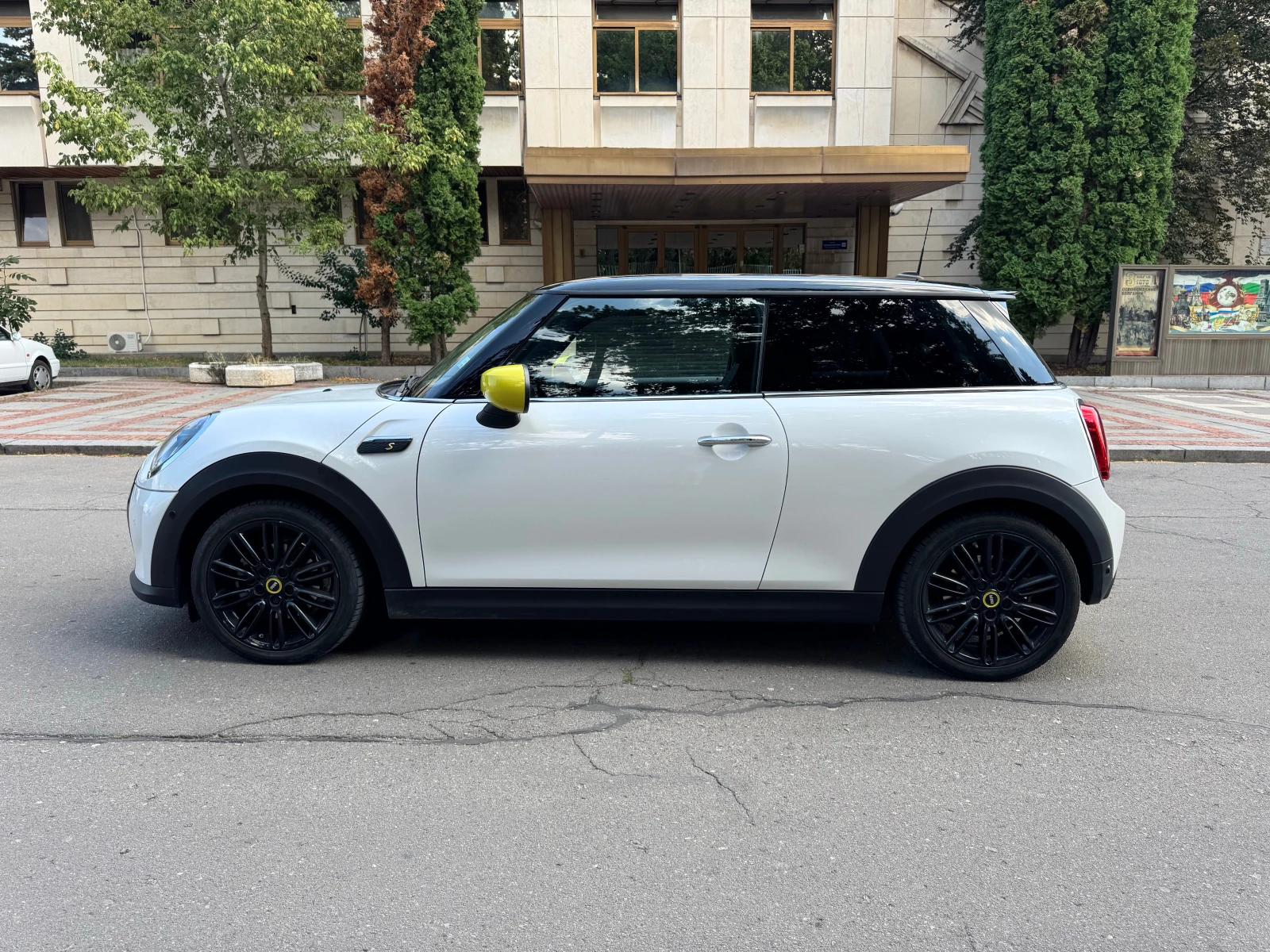 Mini Cooper s SE Electric Trim - изображение 4