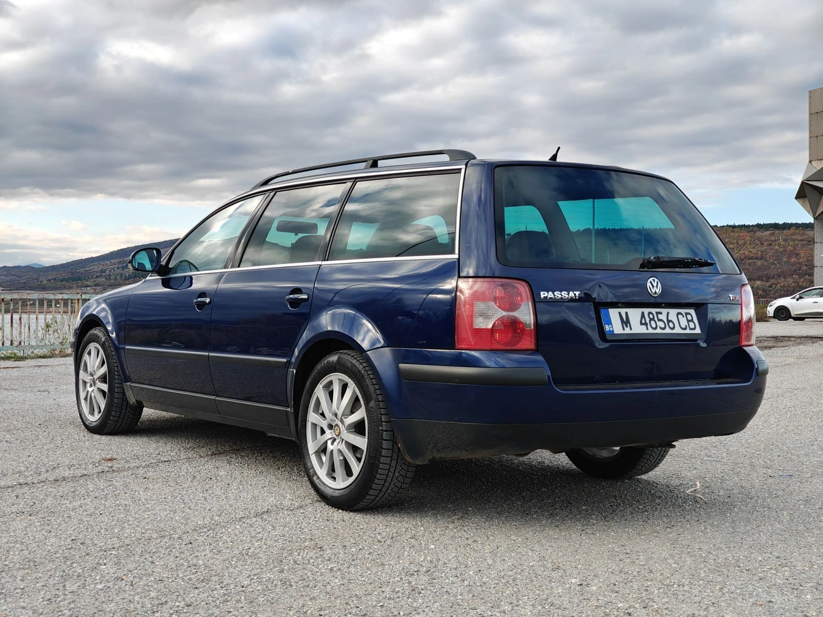 VW Passat 1.9TDI 131 6ск - изображение 3