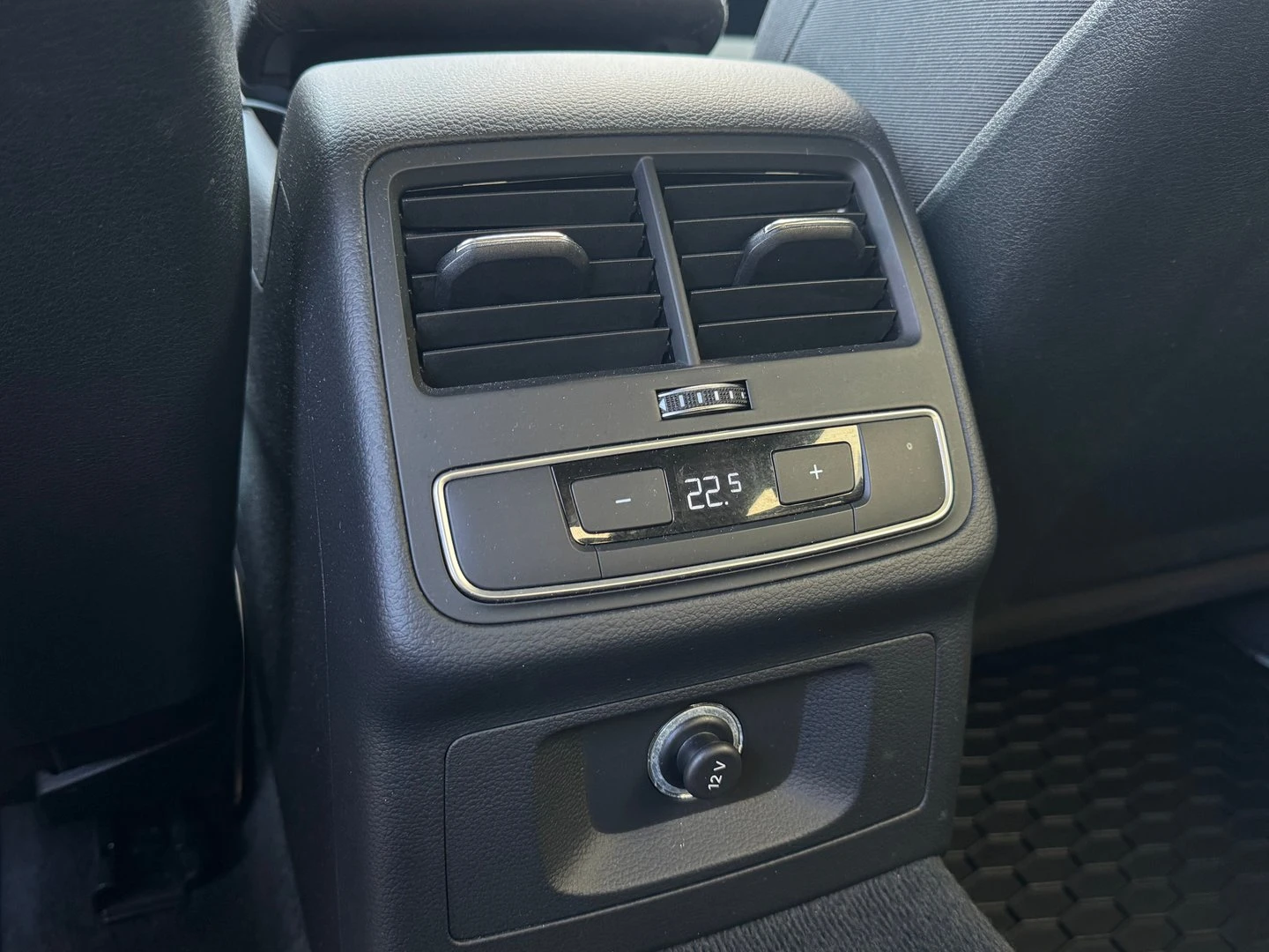 Audi A5 Sport 2.0 TDI - изображение 9