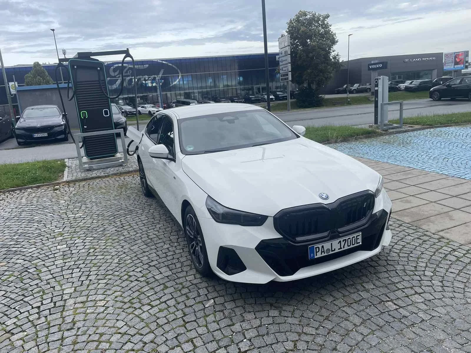 BMW i5 BMW i5 Xdrive M40, снимка 10 - Автомобили и джипове - 53870946