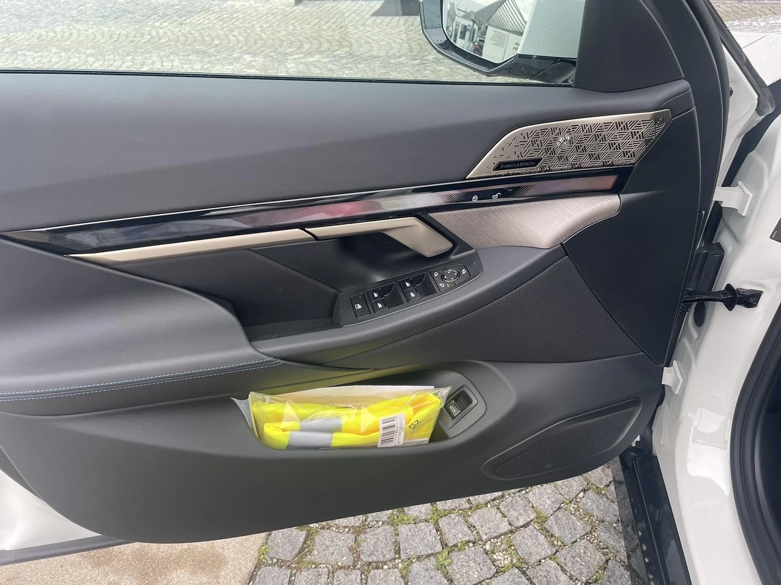 BMW i5 BMW i5 Xdrive M40, снимка 8 - Автомобили и джипове - 53870946