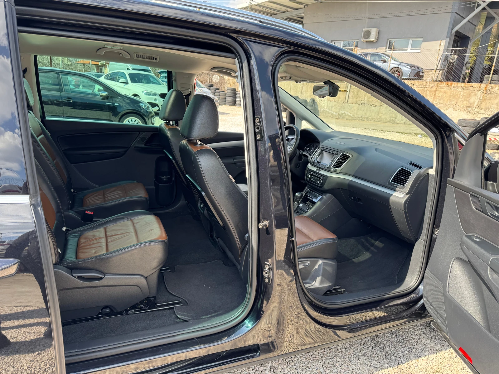 VW Sharan БИЗНЕС-ЛУКС, снимка 17 - Автомобили и джипове - 53976054