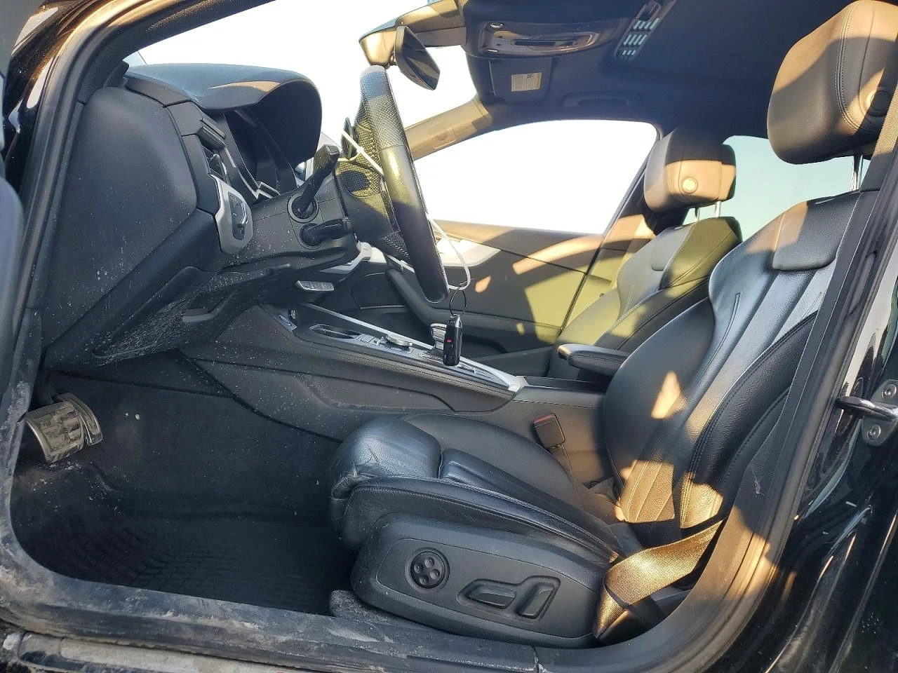 Audi A4 PRESTIGE | ДИГИТАЛНА ТАБЛО | 360 КАМЕРА | ШИБЕДАХ , снимка 7 - Автомобили и джипове - 54027595