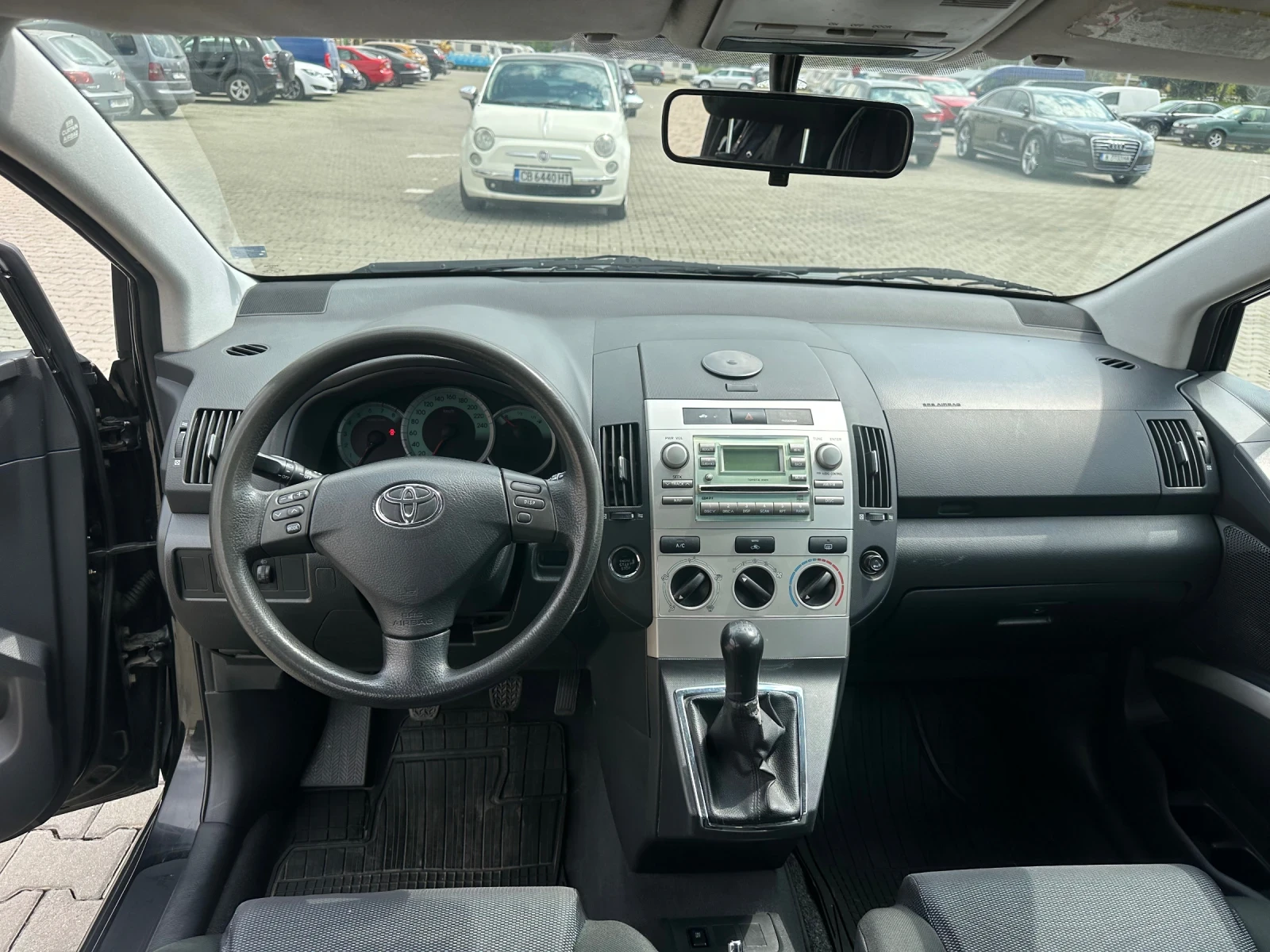 Toyota Corolla verso, снимка 9 - Автомобили и джипове - 54253507