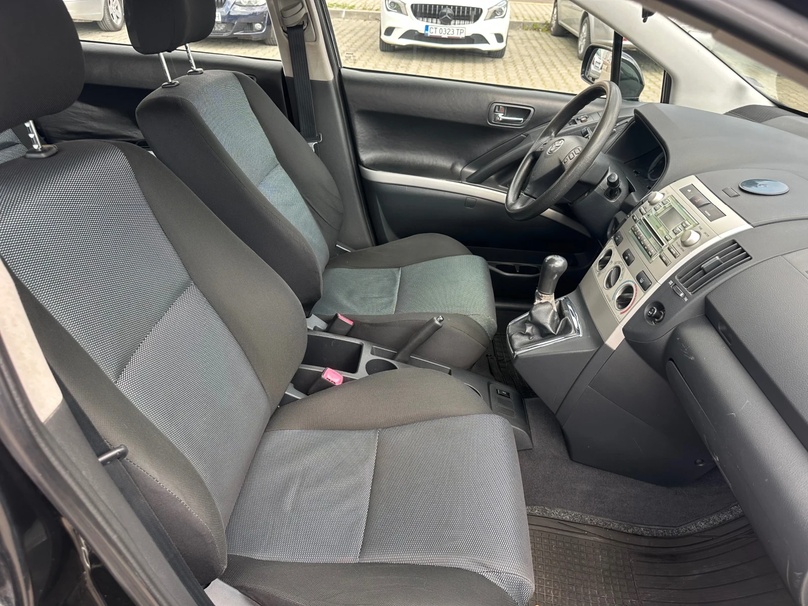 Toyota Corolla verso, снимка 14 - Автомобили и джипове - 54253507