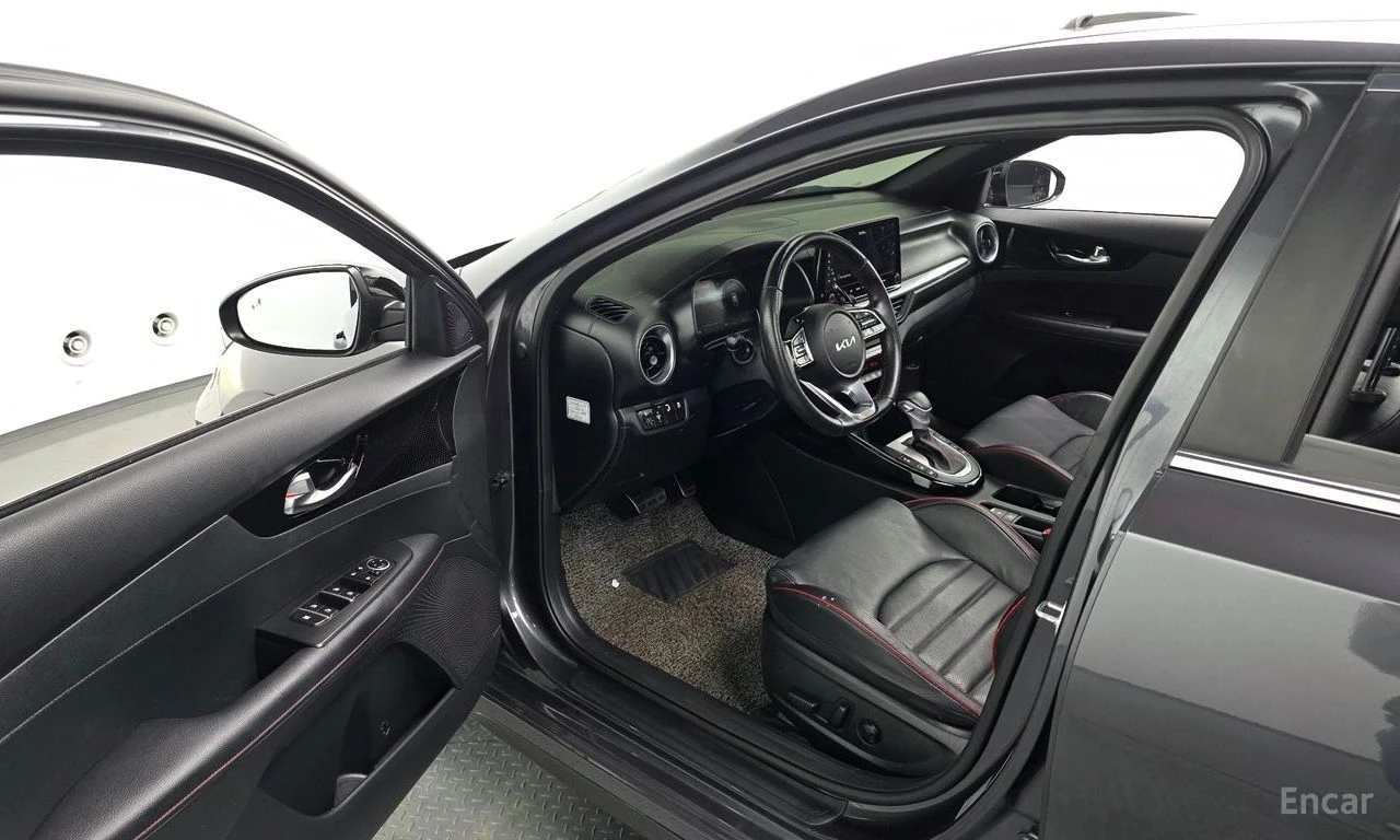 Kia K3 * 1.6T* GT* SIGNATURE* ПОДГРЕВ* ОБДУХВАНЕ* ШИБИДАХ, снимка 10 - Автомобили и джипове - 54315783