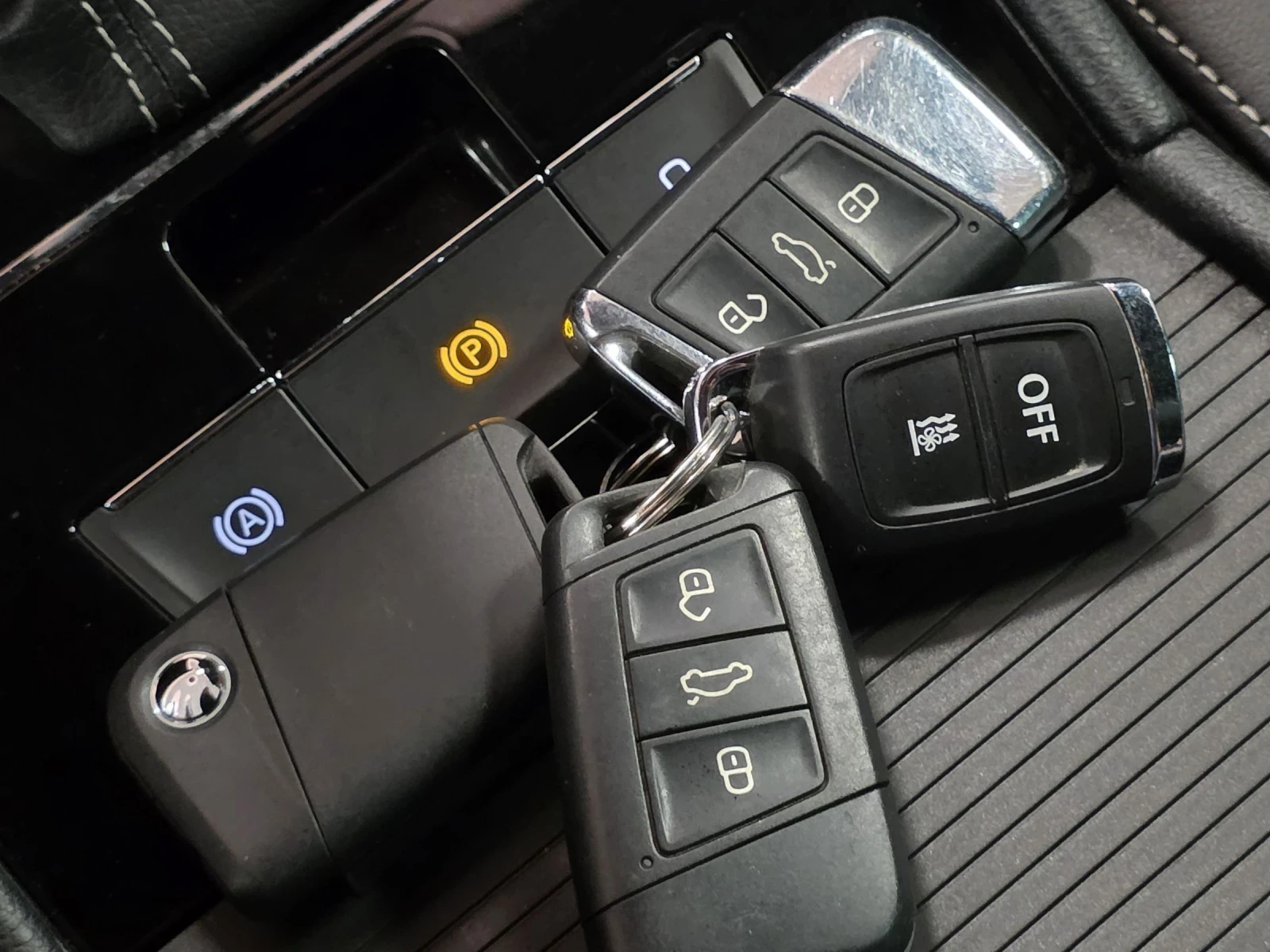 Skoda Superb 2.0 TDI 190hp | Sportline | Всички екстри , снимка 10 - Автомобили и джипове - 54611377