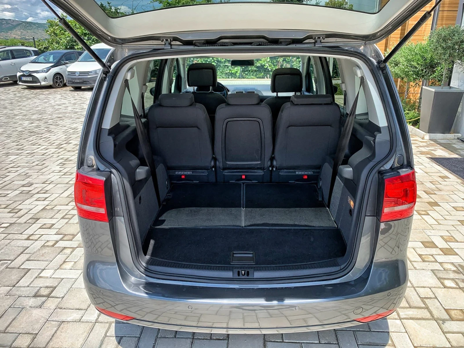 VW Touran TEAM | PANO | , снимка 8 - Автомобили и джипове - 54790329